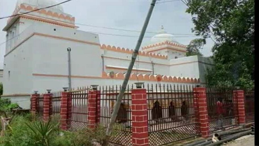 ଐତିହାସିକ କୀର୍ତ୍ତିରାଜି ସହ ଷଡ଼ଯନ୍ତ୍ର! ରାଣୀ ବଖରୀ ହେବ ନିମନ୍ତ୍ରଣ ରେସ୍ତୋରାଁ, ଅସନ୍ତୁଷ୍ଟ ଜନତା