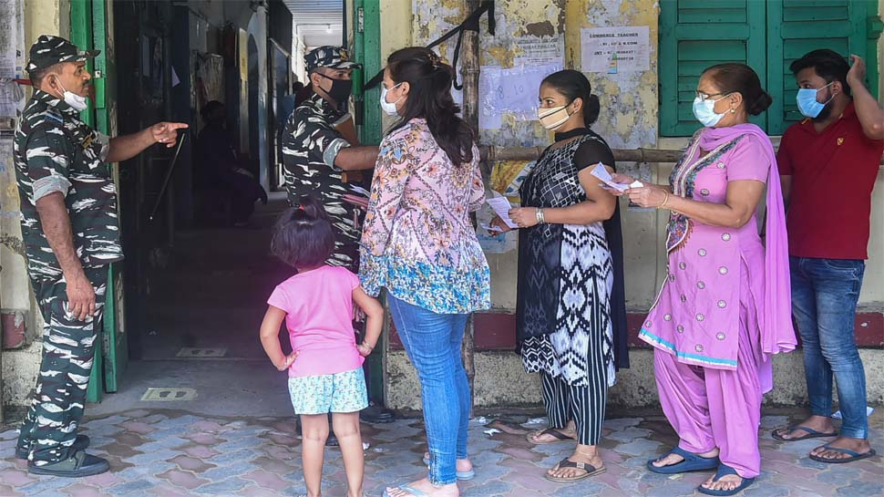 भवानीपुर विधानसभा सीट पर चुनाव ‘शांतिपूर्ण’, शाम पांच बजे तक पड़े इतने प्रतिशत वोट