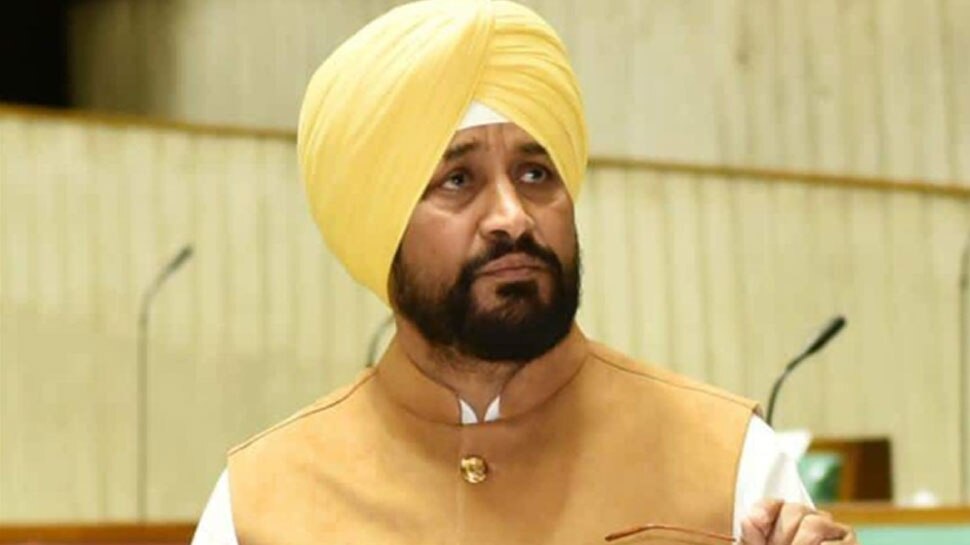 LIVE: दिल्ली पहुंचे पंजाब के सीएम चन्नी, थोड़ी देर में पीएम मोदी से करेंगे मुलाकात