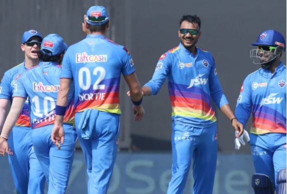 IPL 2021: दिल्ली ने मुंबई को 129 रनों पर रोका, आवेश खान-अक्षऱ पटेल की शानदार गेंदबाजी