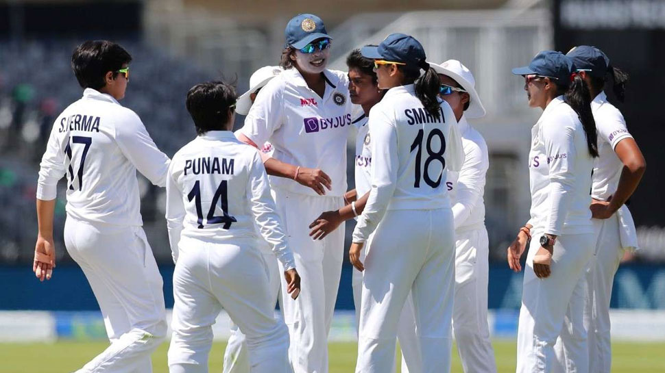 IND W VS AUS W: ऑस्ट्रेलिया में भारतीय महिला टीम का कहर, ट्विटर पर आए जबर्दस्त रिएक्शन