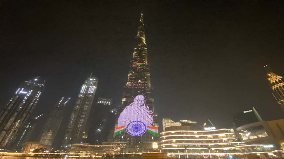 गांधी जयंती पर दुबई के बुर्ज खलीफा में राष्ट्रपिता को नायाब तरीके से किया गया याद