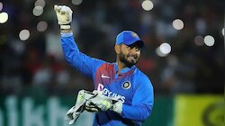 इन खिलाड़ियों के लिए 'विलेन' बने ऋषभ पंत, एक का तो लगभग खत्म कर दिया करियर!