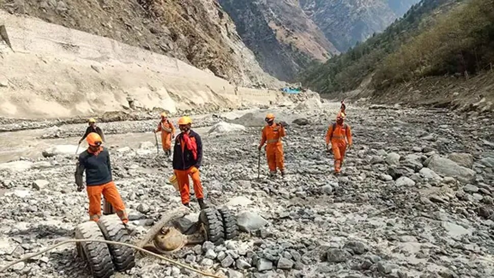 पर्वतारोहण के लिए निकले नौसेना के 4 जवानों के शव बरामद, रेस्क्यू ऑपरेशन जारी