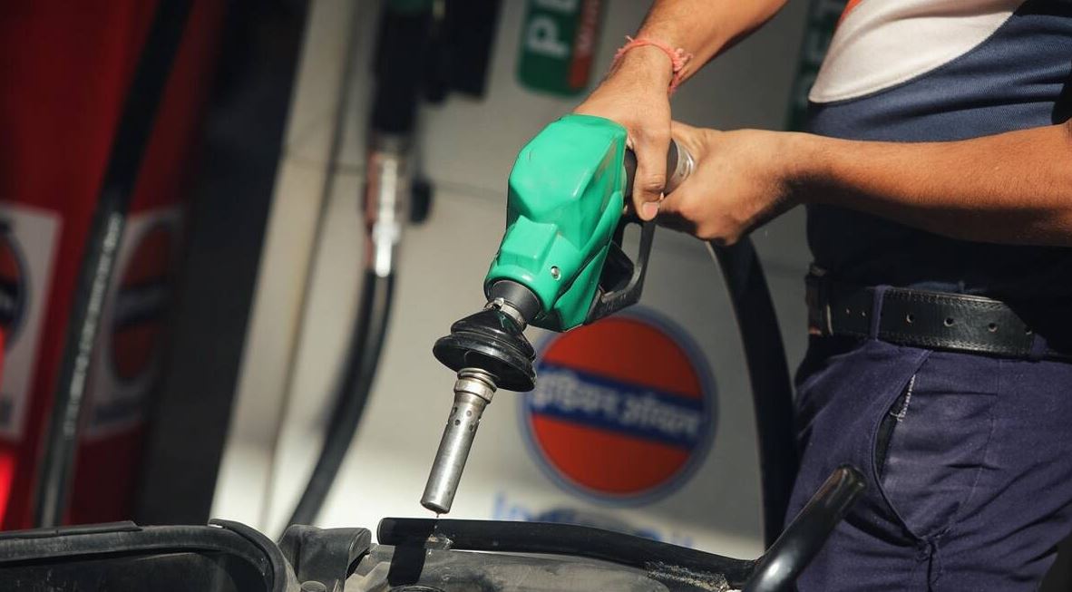 Petrol Diesel Price Today: फिर बदले पेट्रोल-डीजल के दाम, जानिए अपने शहर का रेट