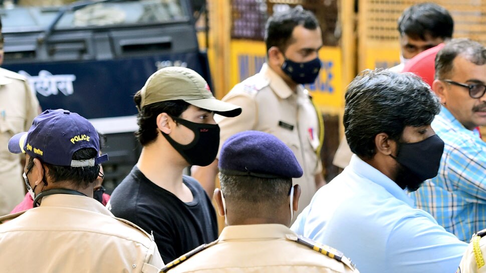 Mumbai Drugs Case: आइलेंस में छिपाकर लाई गई थी कोकिन, आर्यन खान के पास बरामद हुआ नशे का ये सामान