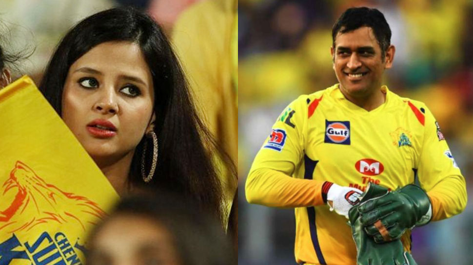 Sakshi की मौजूदगी में लड़की ने किया MS Dhoni को सरेआम प्रपोज, कुछ इस तरह कही दिल की बात