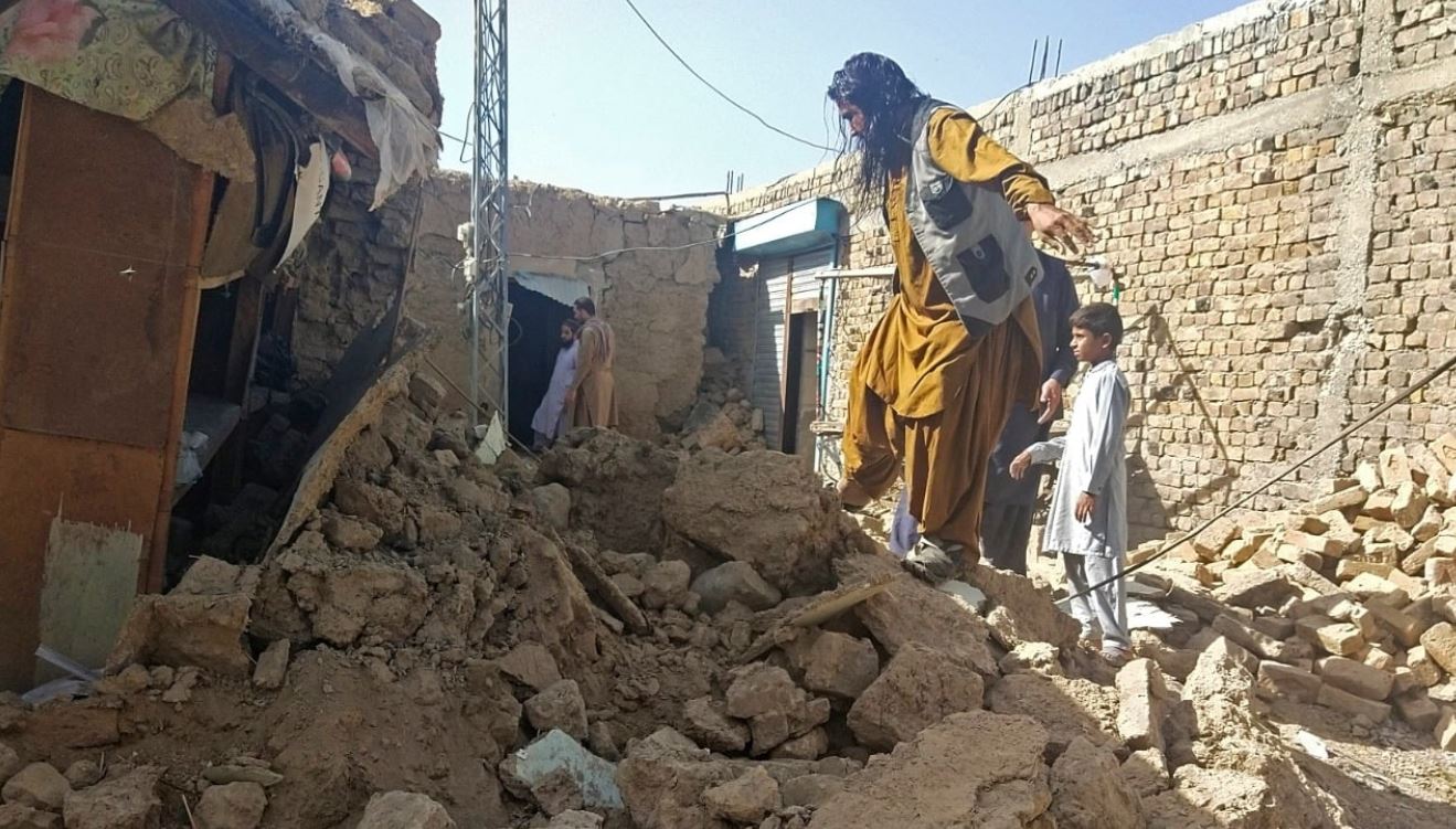 पाकिस्तान में भूकंप से 20 की मौत, 300 से अधिक घायल