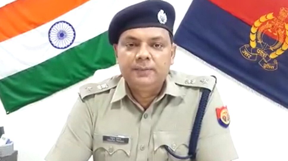 Barabanki Road Accident: मवेशी को बचाने के चक्कर ट्रक से भिड़ा डबल डेकर बस, 15 की मौत, 27 घायल