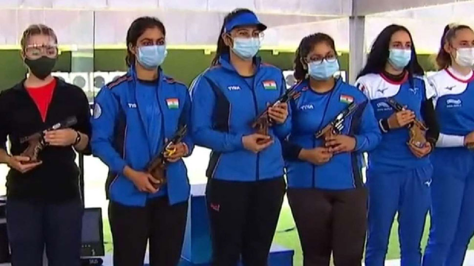 Junior World Championship में भारतीय शूटरों का कमाल, लगा दी गोल्ड की झड़ी