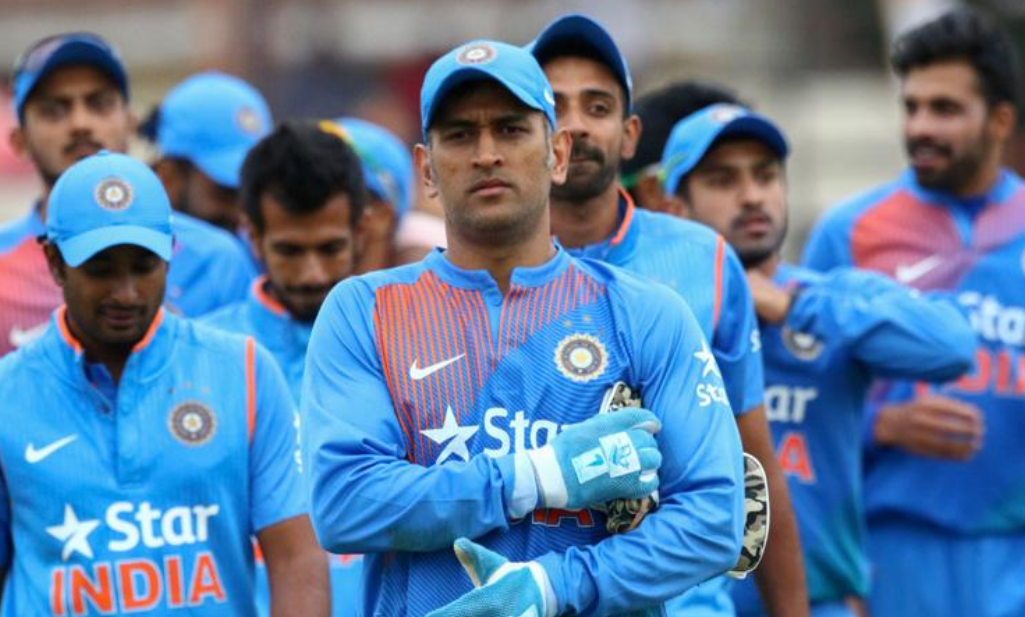 धोनी के संन्यास के बाद ही तबाही के करीब पहुंचा इस क्रिकेटर का करियर, कभी था मैच विनर धोनी के संन्यास के बाद ही तबाही के करीब पहुंचा इस क्रिकेटर का करियर, कभी था मैच विनर