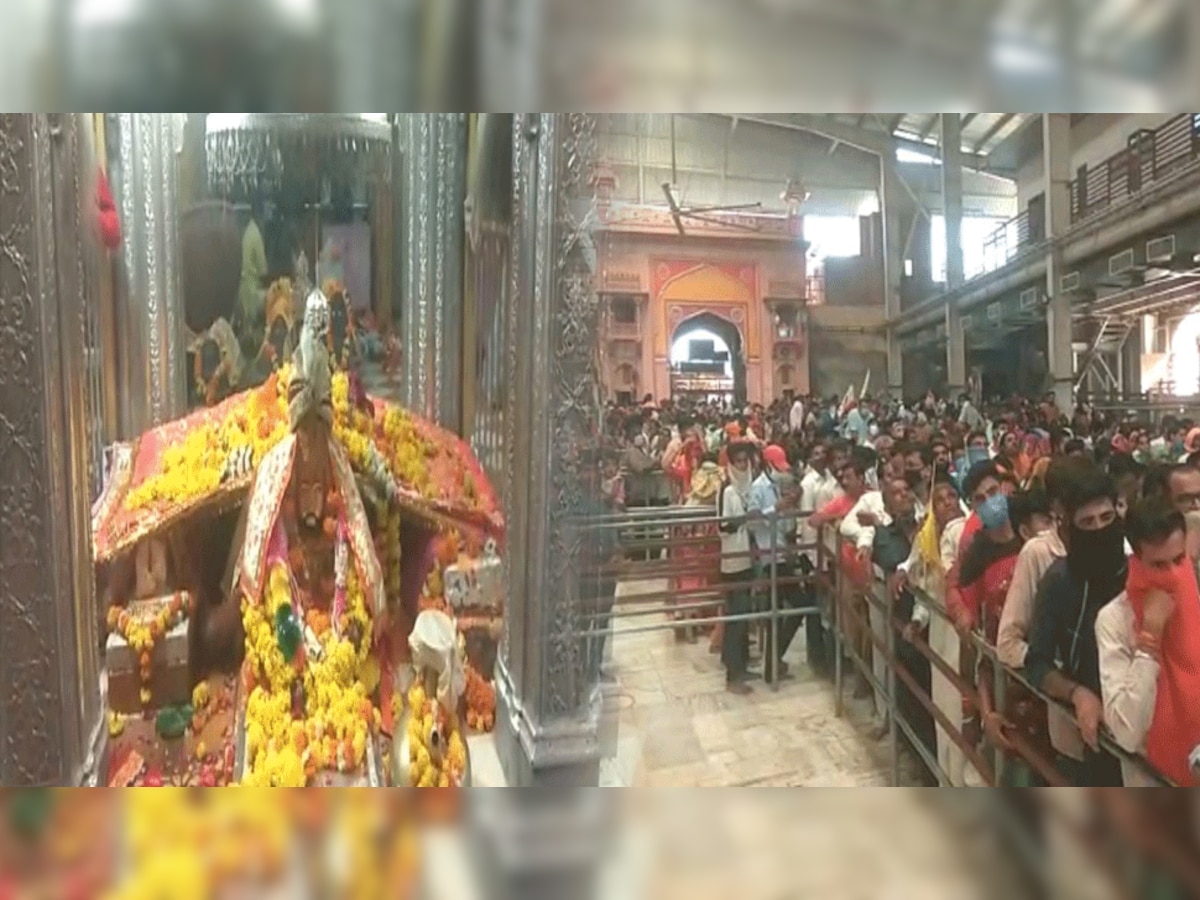 मंदिर के पट खुलते ही सम्पूर्ण मंदिर परिसर बाबा रामदेवजी के जयकारों से गूंज उठा. 