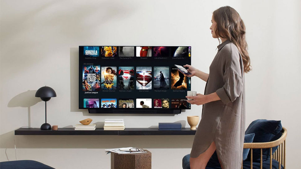 Flipkart और Amazon की सेल में Smart TVs पर मिल रही हैं मस्त डील्स, जानकार खरीदने पर हो जाएंगे मजबूर