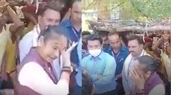 दमोह: BSP विधायक रामबाई के छलके आंसू, बच्चों की मौत के बाद परिजनों से मिल हुई भावुक