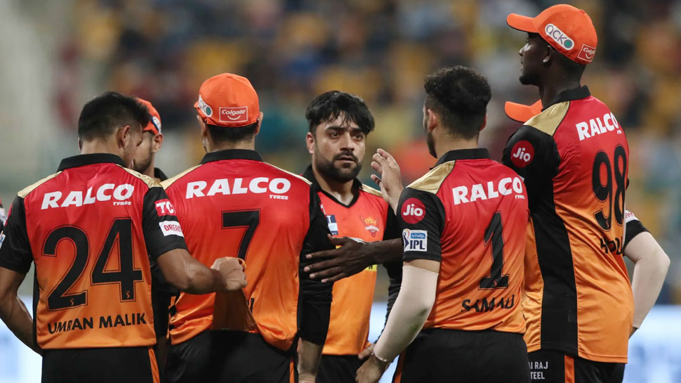 IPL 2021: SRH के फ्लॉप शो में भी चमका ये ऑलराउंडर, अगले साल होगा रिटेन!