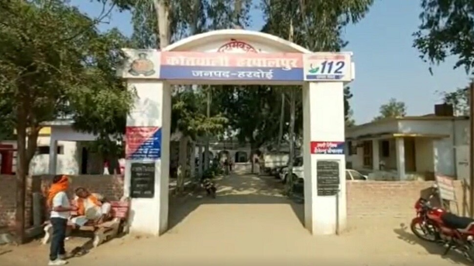 हरदोई में 9वीं क्लास की छात्रा के साथ सहपाठी ने किया दुष्कर्म, ऑडियो भी किया वायरल, केस दर्ज