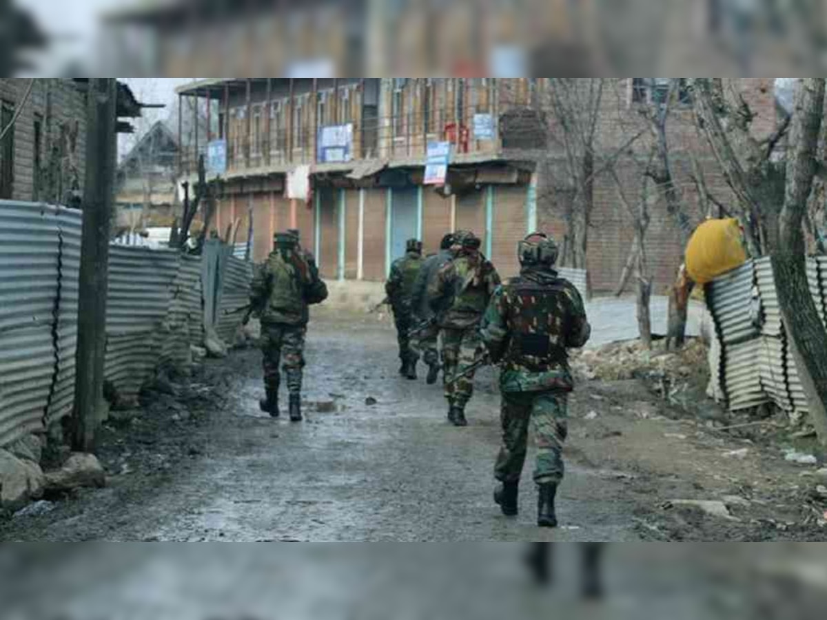 Jammu Kashmir: बांदीपोरा में आतंकियों और सुरक्षाबलों के बीच मुठभेड़ में एक आतंकी ढेर