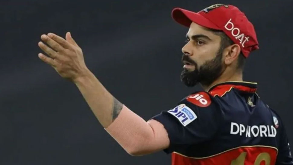 IPL 2021: प्लेऑफ से ठीक पहले दो स्टार खिलाड़ियों ने छोड़ा RCB का साथ, Virat Kohli को होगा नुकसान