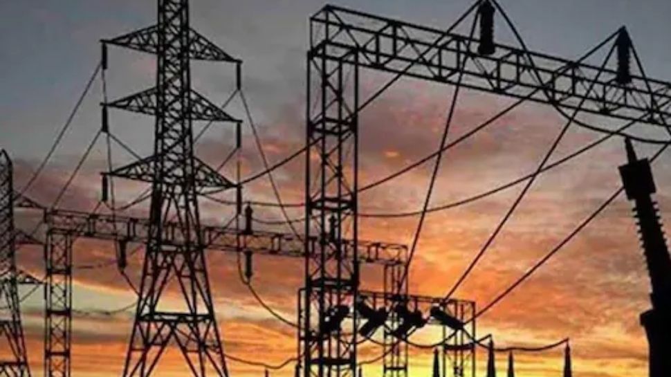 Power Crisis: केंद्र की स्टेट्स को वार्निंग, बिना बताए बिजली बेची, तो भुगतने पड़ेंगे अंजाम