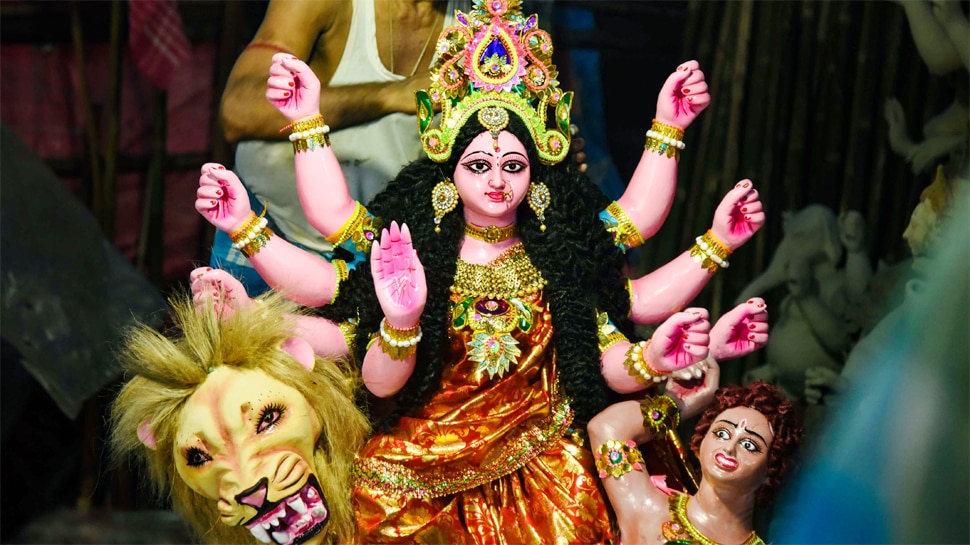 नवरात्रि की महाअष्टमी कब मनाई जाएगी? जानें शुभ मुहूर्त और हवन की विधि