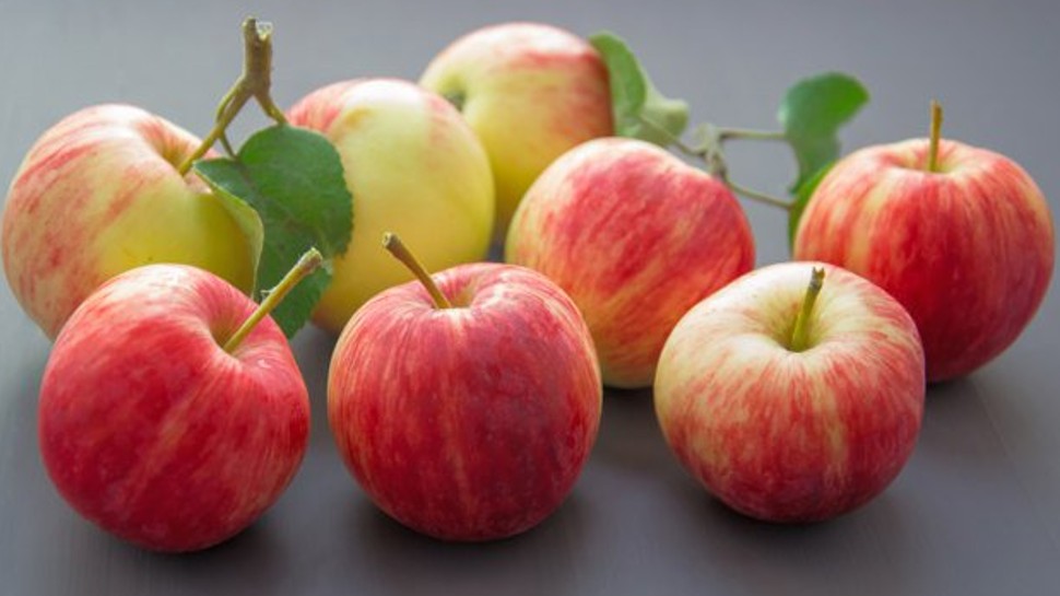 Benefits of eating apple: रोज इस वक्त खा लें 1 सेब, दूर भाग जाएंगी बीमारियां, मिलते हैं ये जबरदस्त फायदे