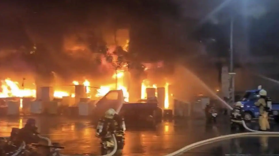 ताइवान: 40 साल पुरानी बिल्डिंग में लगी आग, 46 लोगों की मौत
