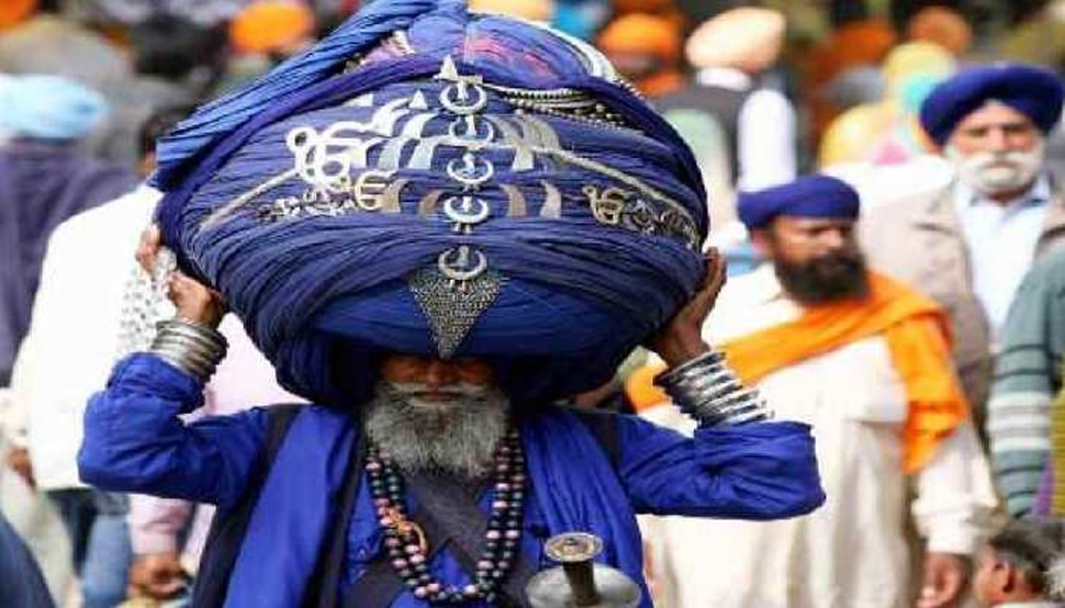जानिए कौन होते हैं 'निहंग'? कैसे हुई इनकी शुरुआत और क्या इस शब्द का मतलब