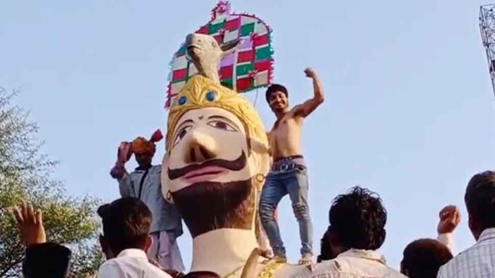 आस्था के नाम पर अंधविश्वासः यहां राम-रावण की सेना के बीच होता है अनूठा युद्ध, इस तरह होती है रामजी की विजय