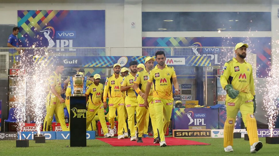 IPL Final: CSK के इस स्टार प्लेयर को T20 World Cup 2021 से बाहर रखने पर भड़के Michael Vaughan