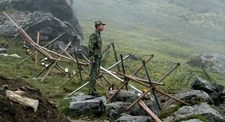 भूटान के बहाने भारत को घेरने की कोशिश कर रहा चीन