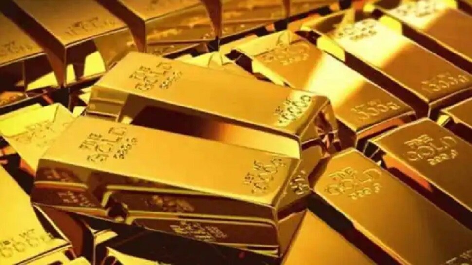 Gold Price Today: कल भारी उछाल के बाद आज थमा सोना, जानें क्या हैं रेट