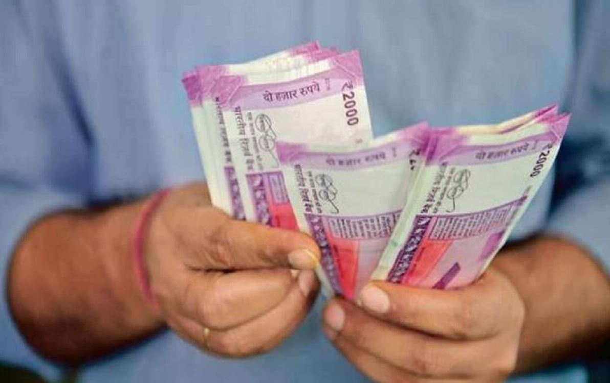7th pay Commission: दिवाली से पहले DA बढ़ाएगी सरकार! सैलरी में होगा ₹2.11 लाख का इजाफा