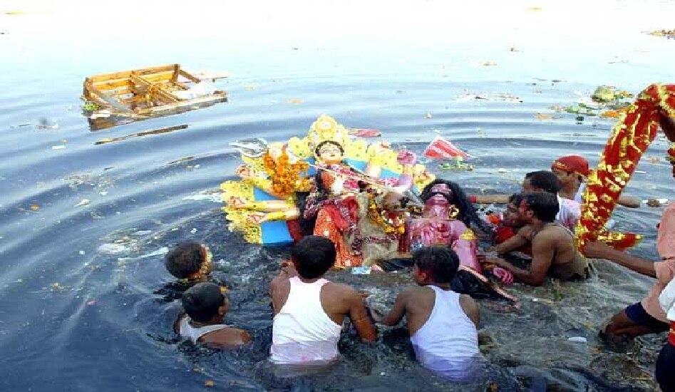 पटना में मूर्ति विसर्जन के दौरान हुई हिंसा, 1 की मौत, कई अन्य घायल