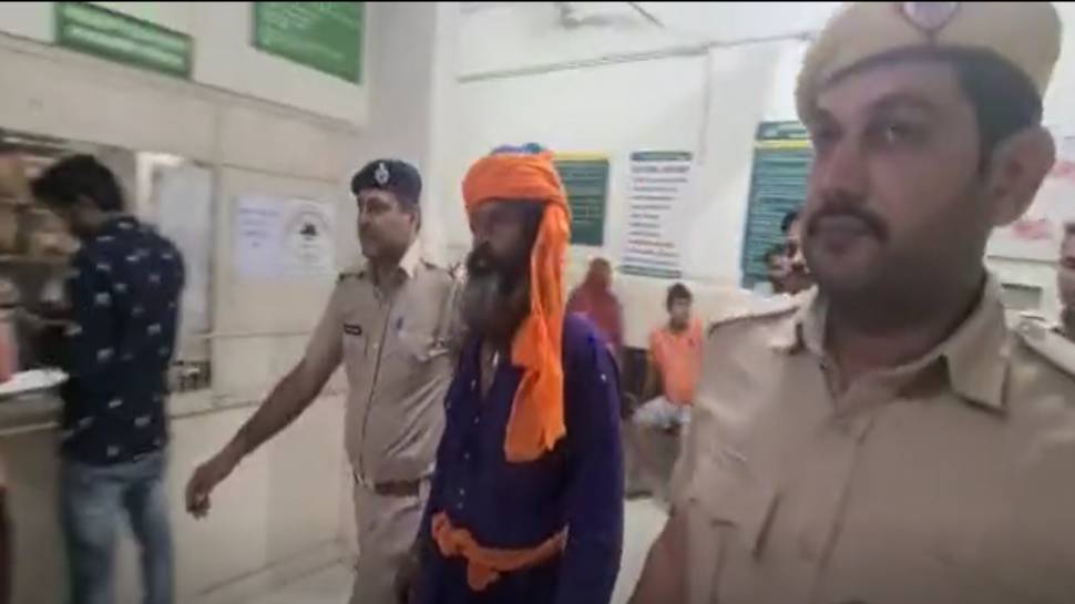 लखबीर सिंह से पहले सिंघु बॉर्डर पर हथियारों से लैस निहंग पहले भी कर चुके हैं हमला