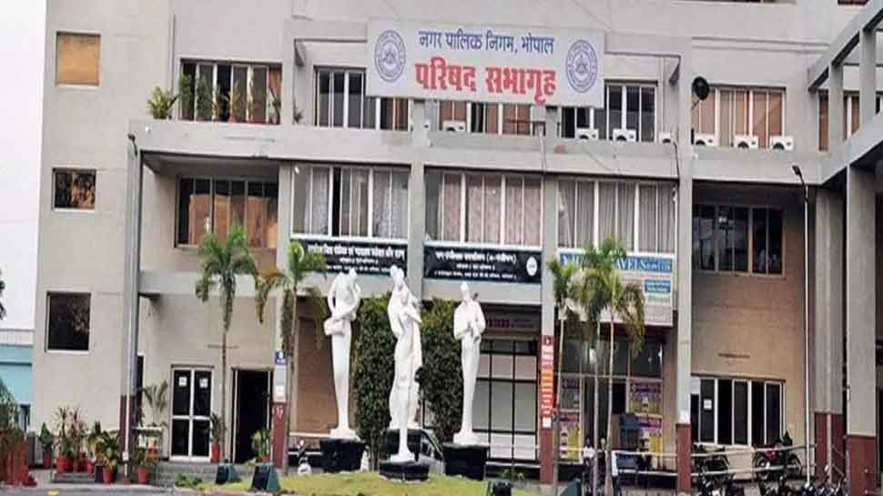 नगरीय निकाय में 20 हजार पद खाली, लेकिन MPPEB के जरिए भर्ती का हो रहा विरोध