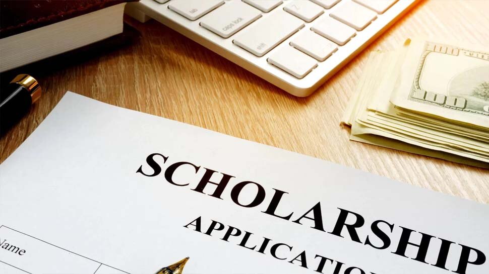 UGC Scholarship: इन स्कीम के जरिए कॉलेज छात्रों को पढ़ाई के लिए मिलेगा पैसा, ऐसे उठाएं लाभ