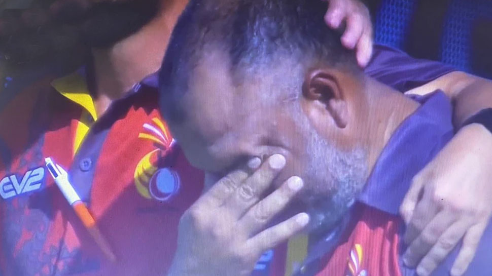 T20 World Cup शुरू होते ही इमोशनल तस्वीर वायरल, जानिए क्यों रोने लगे प्लेयर्स और सपोर्ट स्‍टाफ