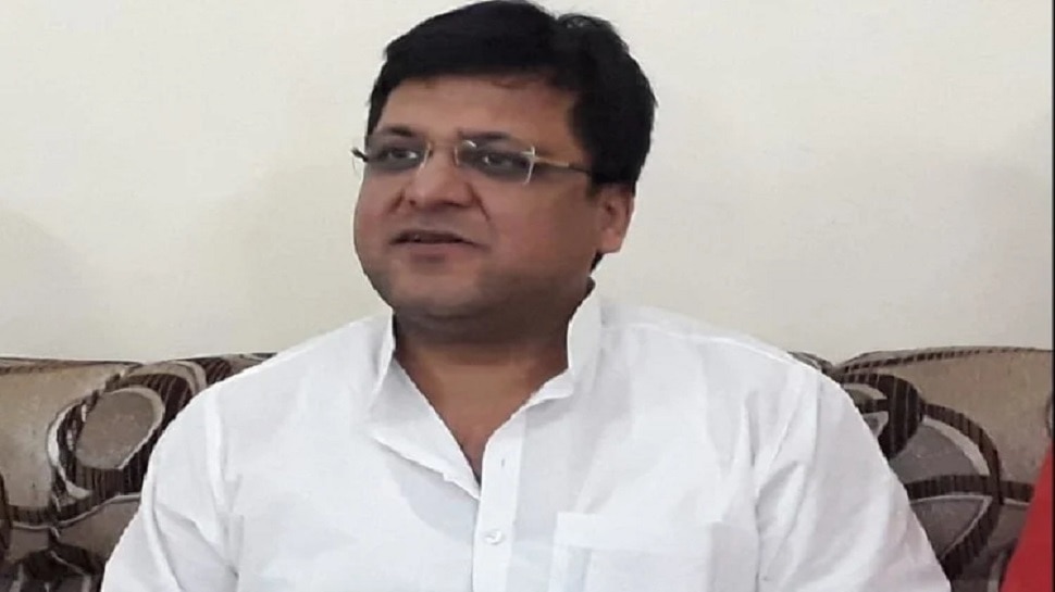 भाजपा के समर्थन से UP विधानसभा के उपाध्यक्ष चुने गए सपा के बागी विधायक नितिन अग्रवाल