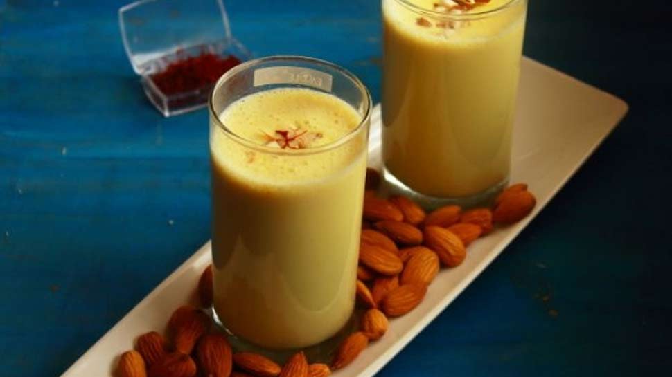 बादाम का दूध हमेशा फायदा ही नहीं देता, इसके साइड इफेक्ट्स को जानना है जरूरी