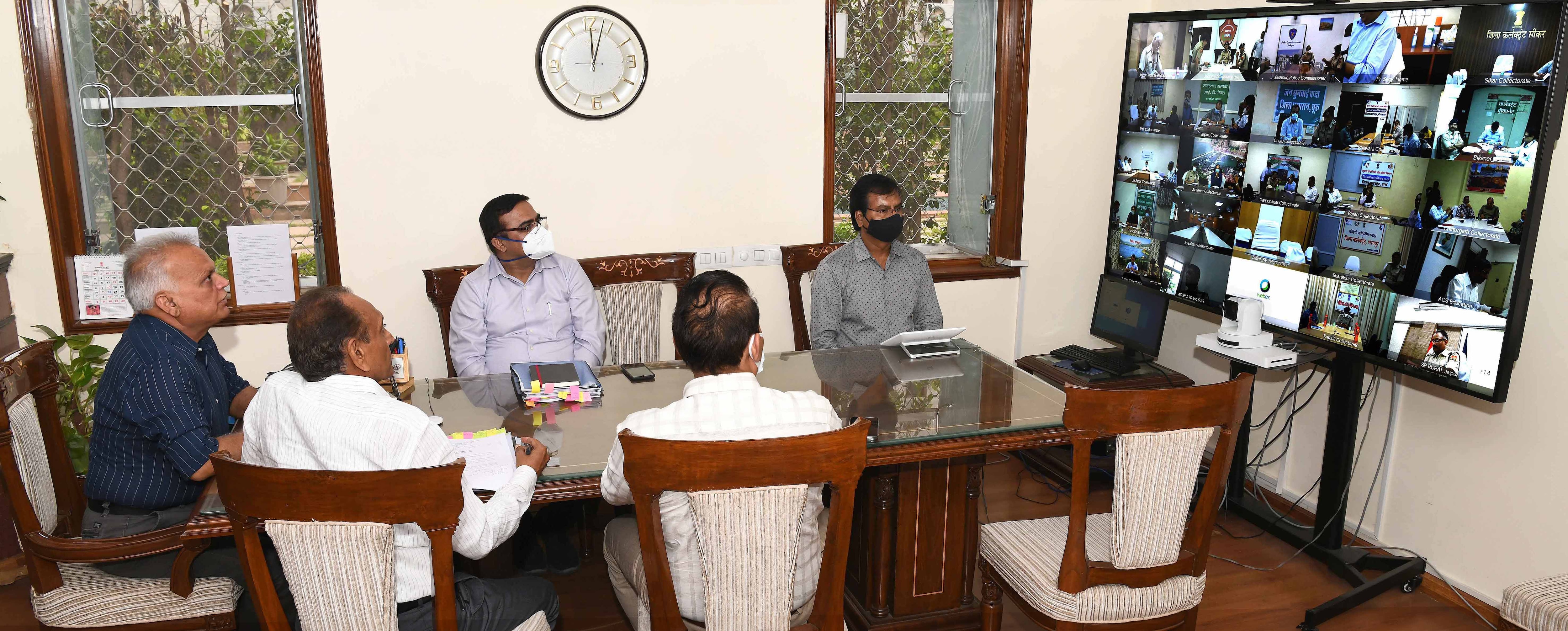 जिला कलक्टर और पुलिस अधीक्षक स्वयं संभालें पटवारी भर्ती परीक्षी की व्यवस्था- मुख्य सचिव