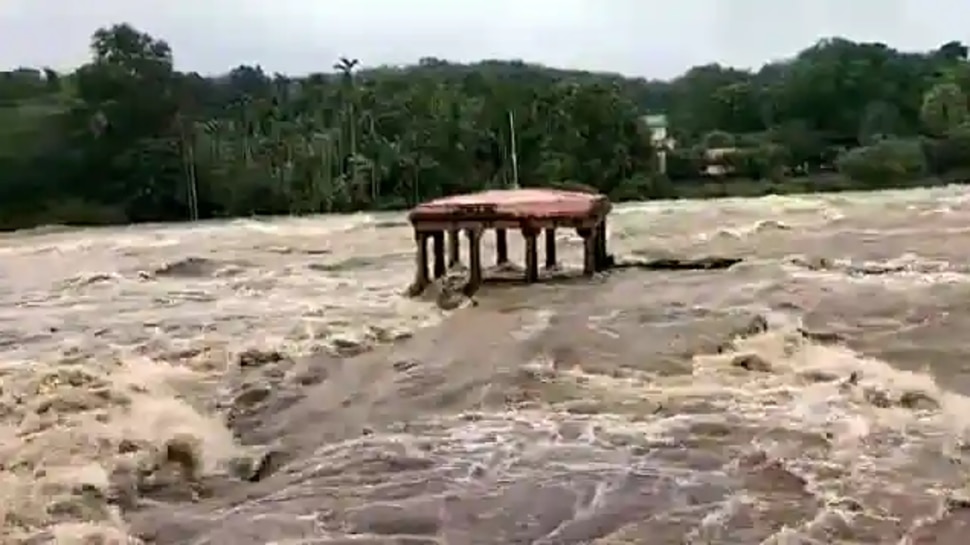 केरल में बाढ़-लैंडस्लाइड से तबाही जारी, 35 लोगों की मौत, कई लापता, कई जिलों के लिए अलर्ट