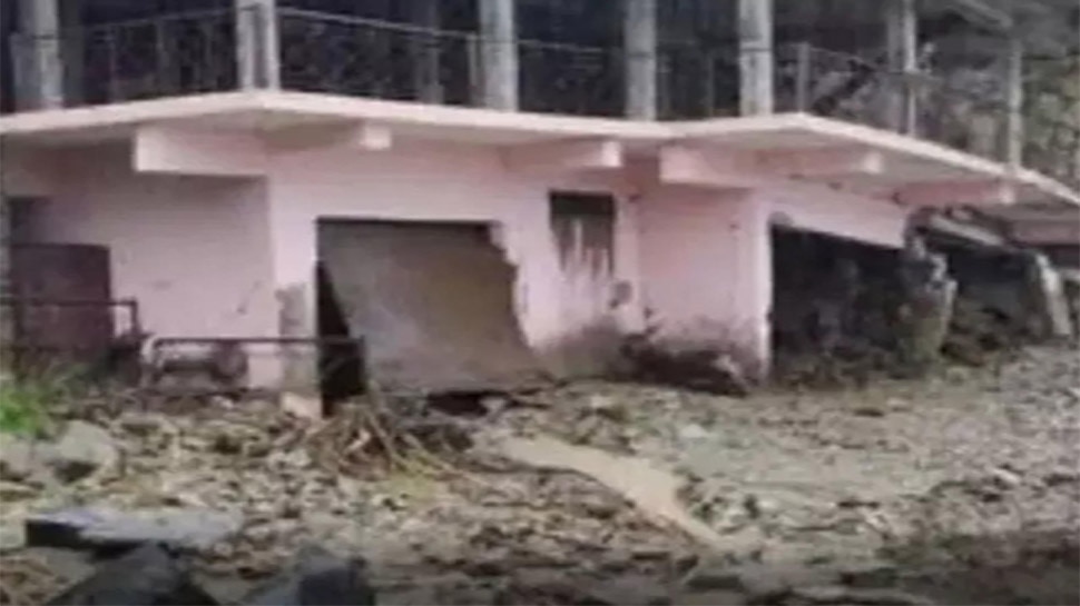 Uttarakhand: Nainital के Ramgarh में फटा बादल, 17 लोगों की मौत..Video