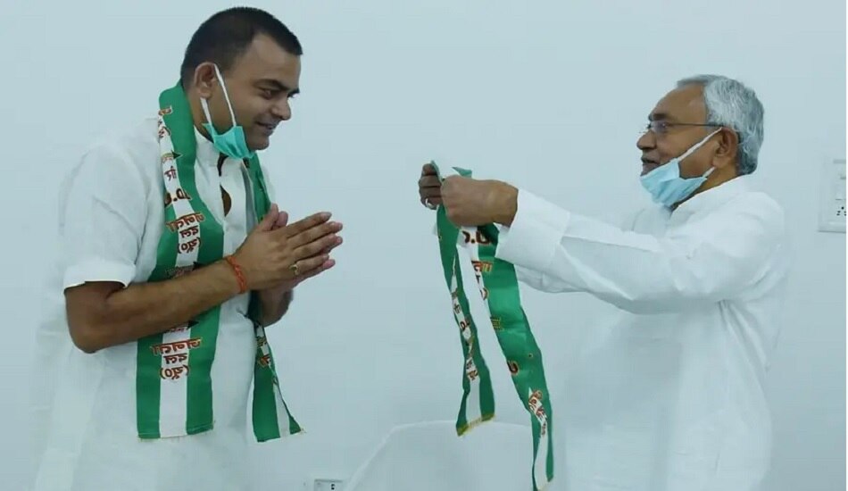 मंत्री सम्राट चौधरी के भाई रोहित ने थामा JDU का हाथ, कहा-ये उनका पुराना घर है