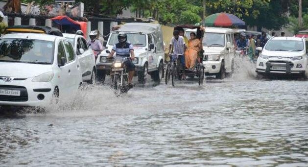 Weather Report: बिहार में भारी बारिश को लेकर अलर्ट, बिजली गिरने की भी आशंका