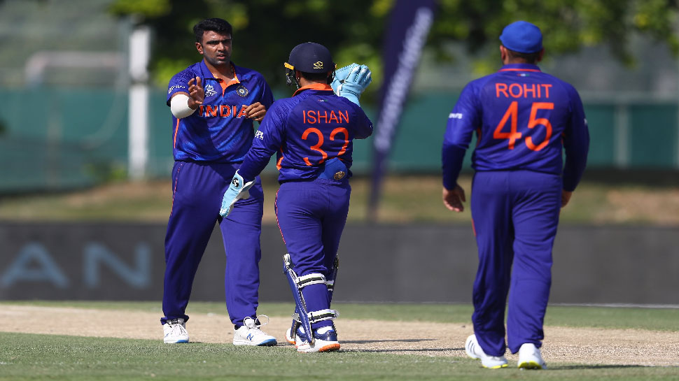 IND vs AUS Warm-Up Live: भारत को अश्विन ने दिलाई तगड़ी शुरुआत, लगातार 2 गेंदों पर झटके विकेट