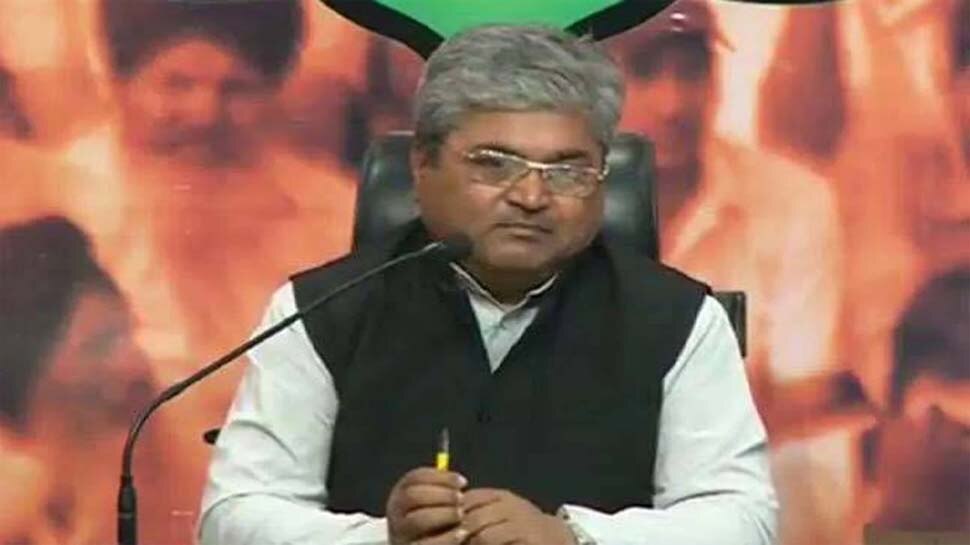 अमरिंदर सिंह को BJP की हाँ; दुष्यंत गौतम ने कहा- देशभक्त हैं कैप्टन, पार्टी गठबंधन को तैयार