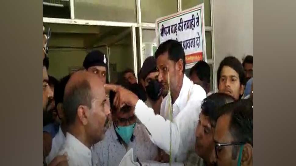जंडेल के फिर बिगड़े बोल: इस बार दी विधानसभा में संविधान की प्रतियां जलाने की धमकी