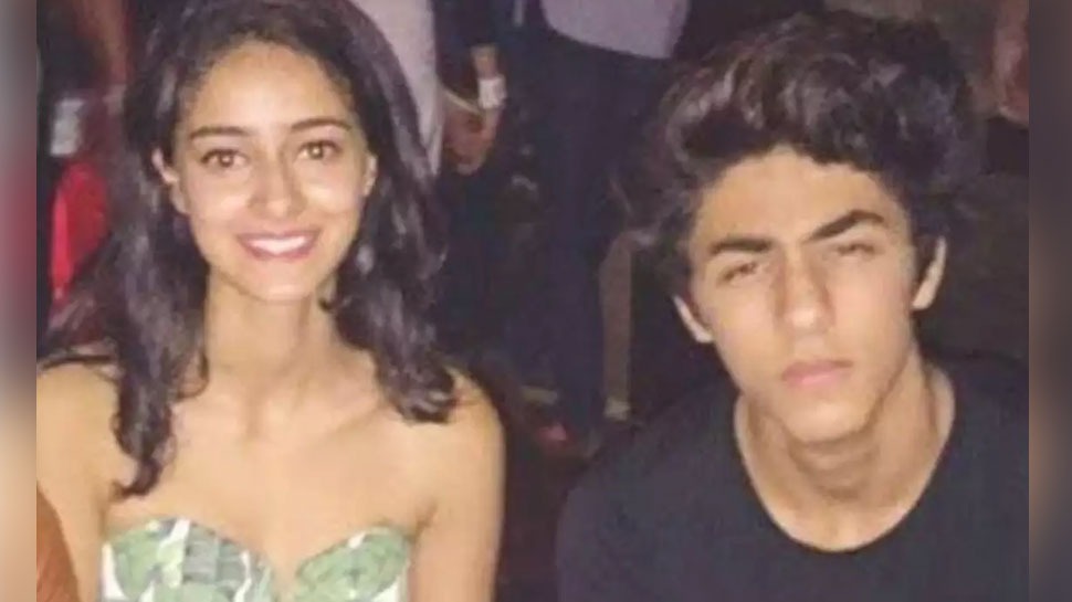 NCB ने बॉलीवुड एक्ट्रेस Ananya Panday के घर से जब्त किया ये सामान, Shah Rukh Khan की मैनेजर को दिया नोटिस 