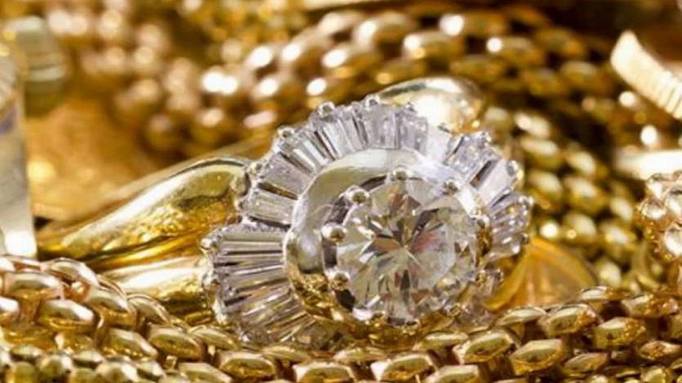 Gold Price Today: कीमतें बढ़ने के बाद भी यूपी में खूब बिक रहा सोना, आंकड़े जान हो जाएंगे हैरान
