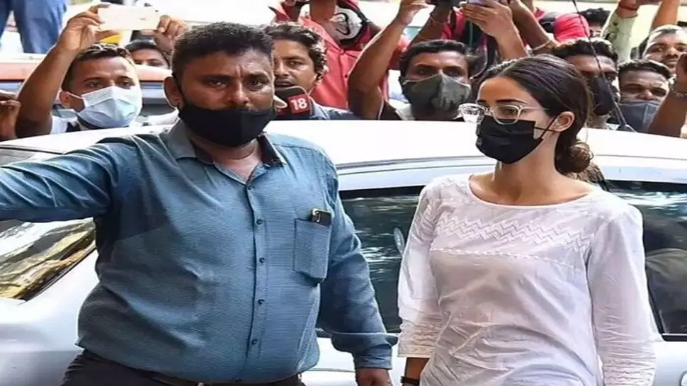 Mumbai Drugs Case: Ananya Pandey से पूछे NCB ने यह 12 Questions, कल फिर होगी पूछताछ